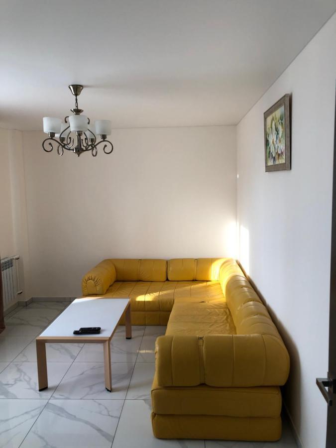 Luxflats Rivne Apartment Ngoại thất bức ảnh