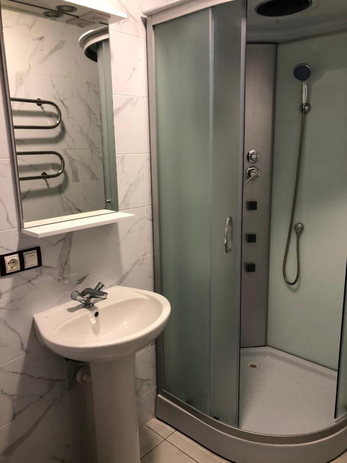 Luxflats Rivne Apartment Ngoại thất bức ảnh